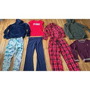 VS Pink Bundle Lot of‎ 8- Medium